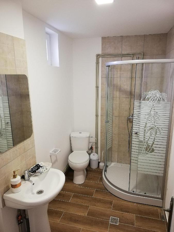 Pensiunea Eden House Крайова Екстер'єр фото