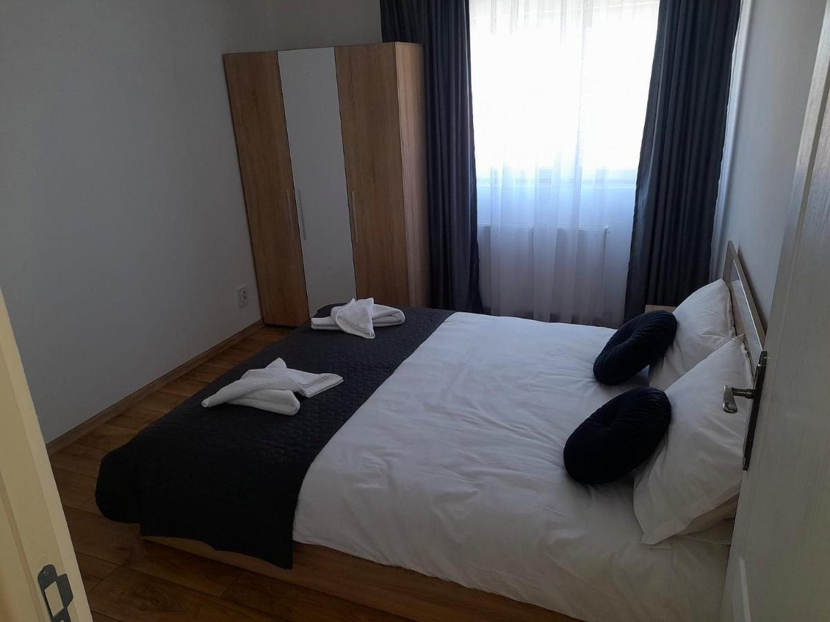 Pensiunea Eden House Крайова Екстер'єр фото